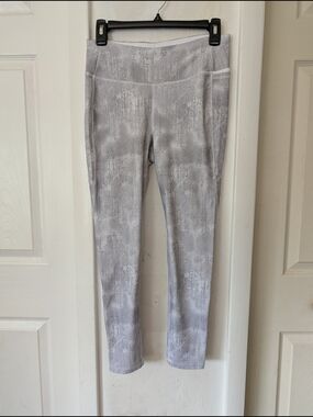 CALIA by Carrie Underwood Light Gray Leggings